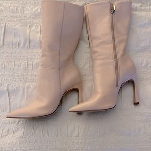 Beautiful light pink pointed toe boots! Great condition